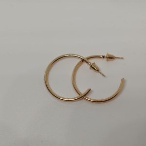 עגילי חישוק קלאסיים