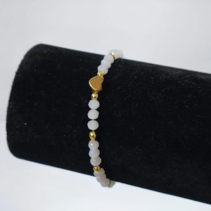 צמיד חרוזים עם לב